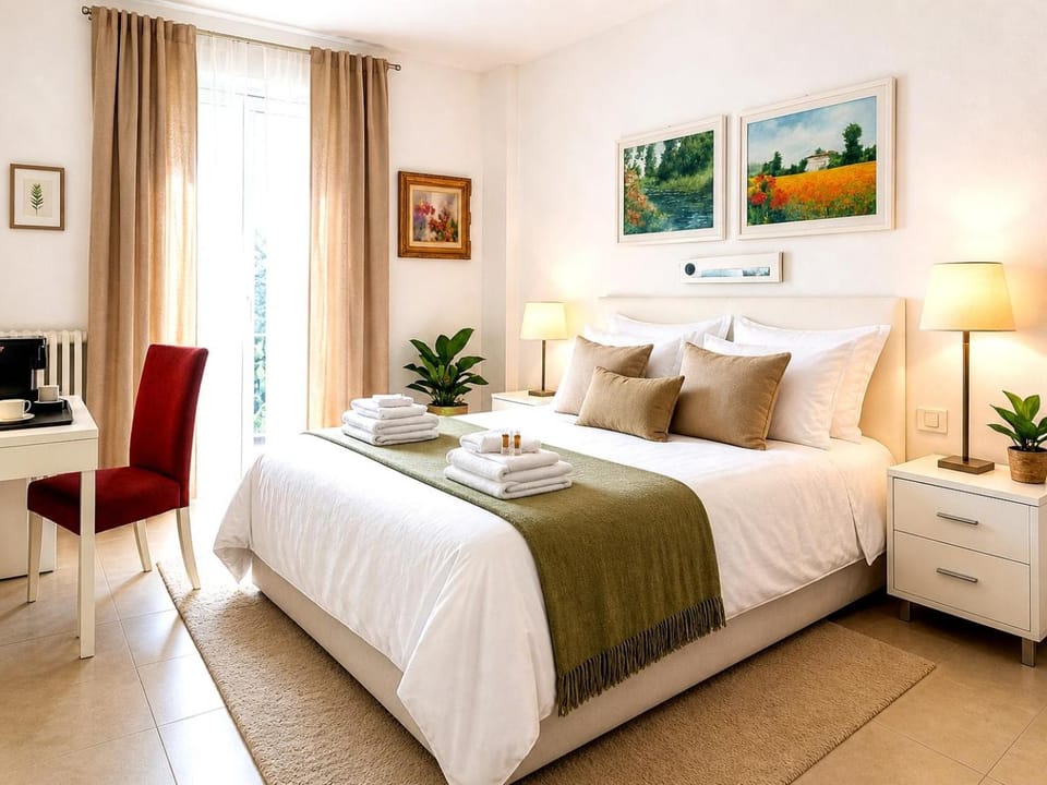 Bed, Bedroom