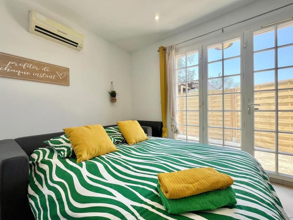 Cigalou - Spacieux, CLIM, Espace extérieur, 2 personnes Apartment in Provence-Alpes-Côte d'Azur
