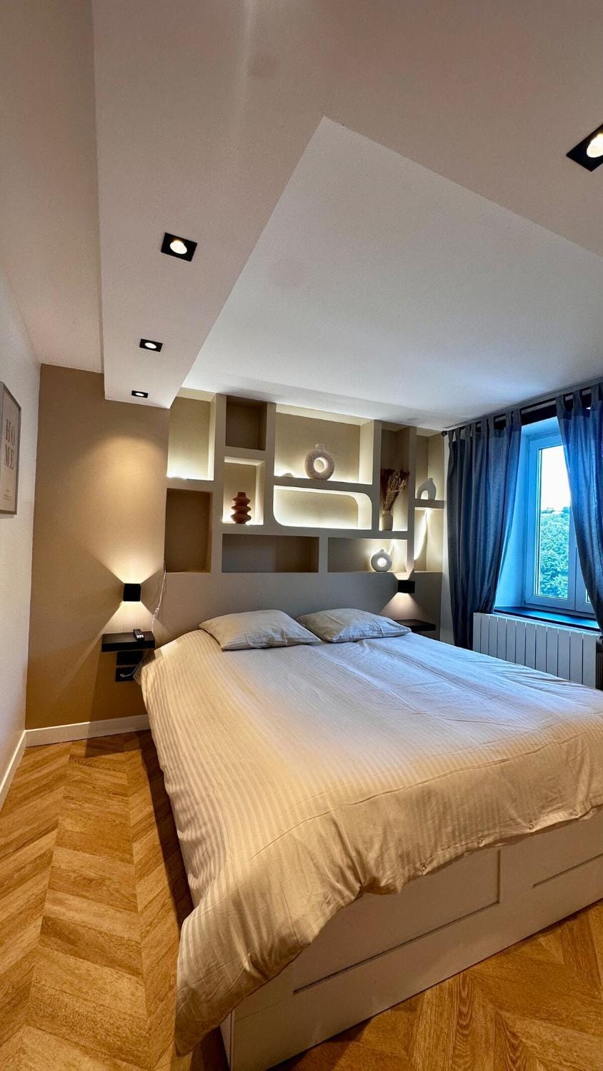 Bed, Photo of the whole room, Bedroom