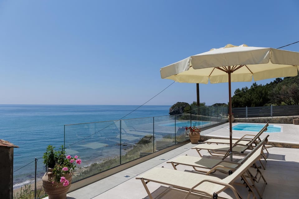 Balcony/Terrace, Sea view, Swimming pool