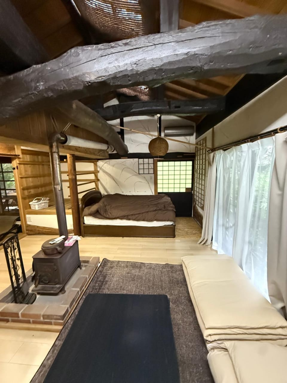 guesthouse 古民家の宿屋千鶴 1階2号室部屋貸し Bed and Breakfast in Hiroshima