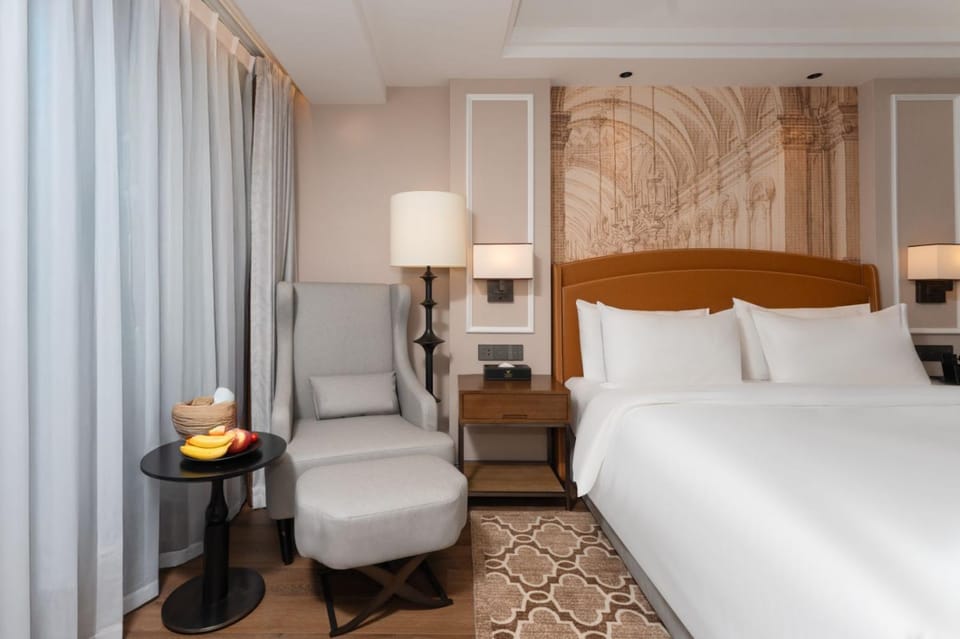 Seating area, Bedroom