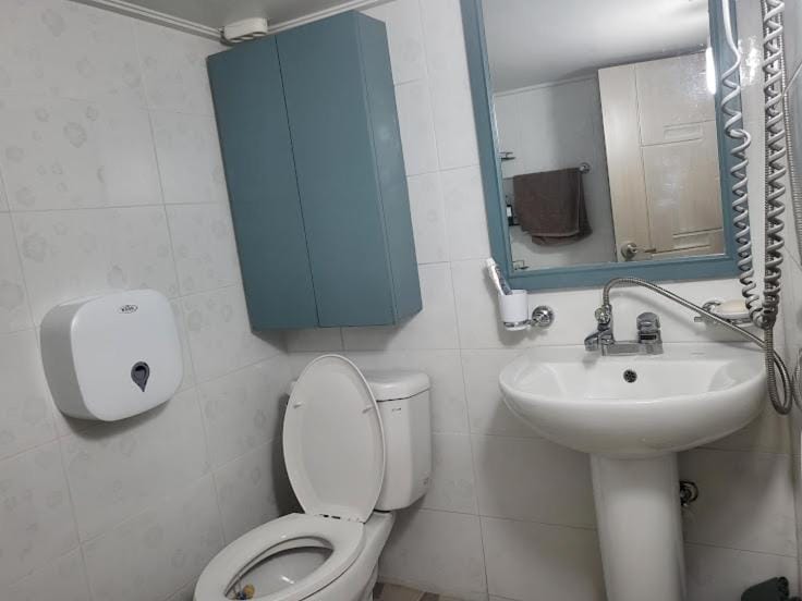 Sea House Bed and Breakfast in Busan