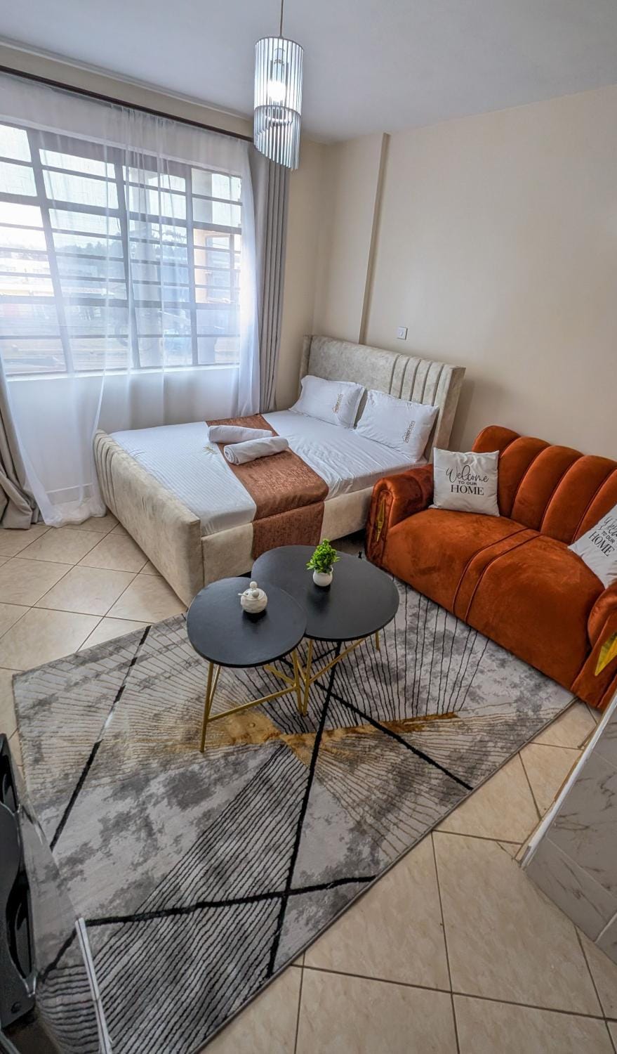 Bed, Living room, Photo of the whole room, Seating area, Bedroom