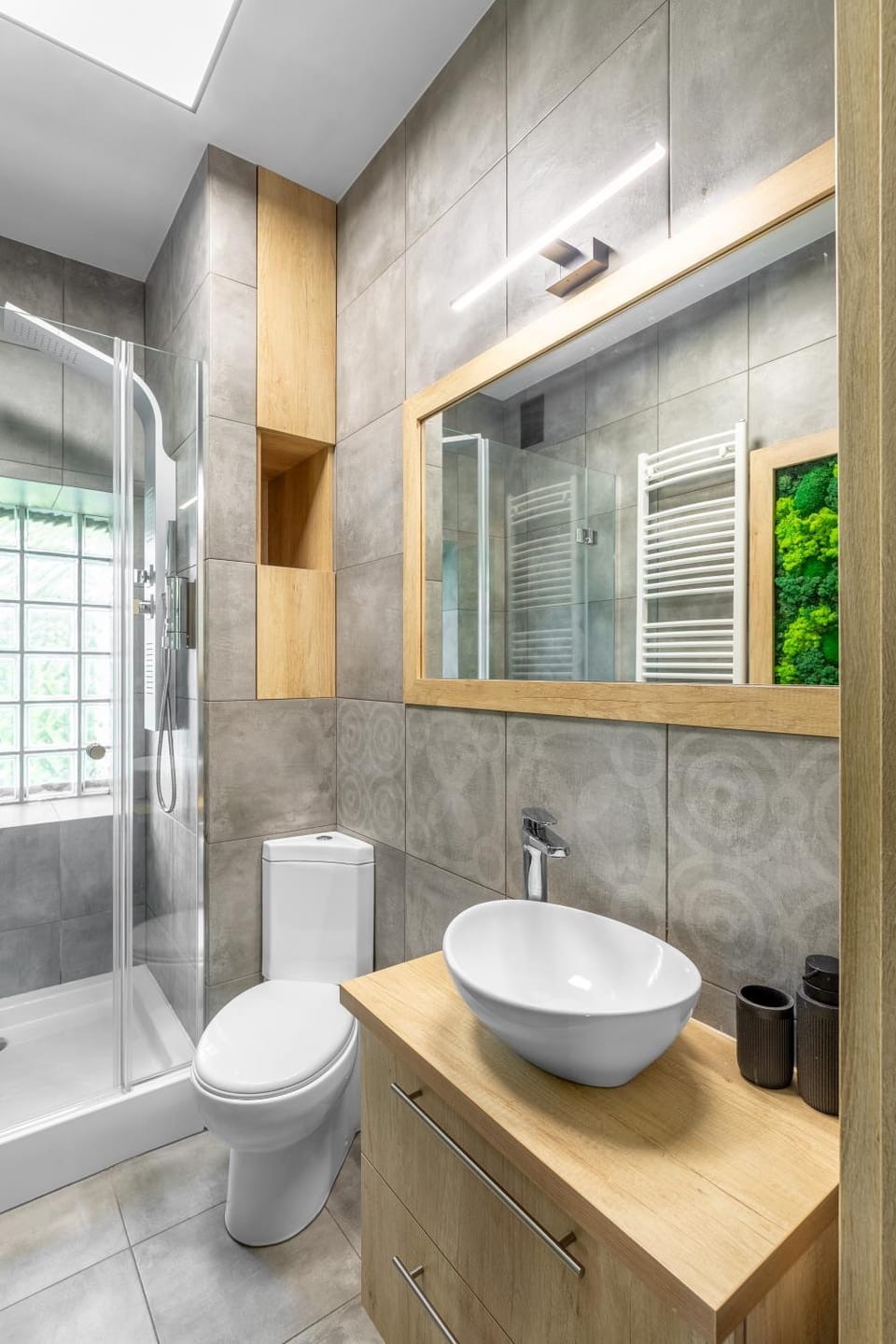 Shower, Toilet, Bathroom, towels
