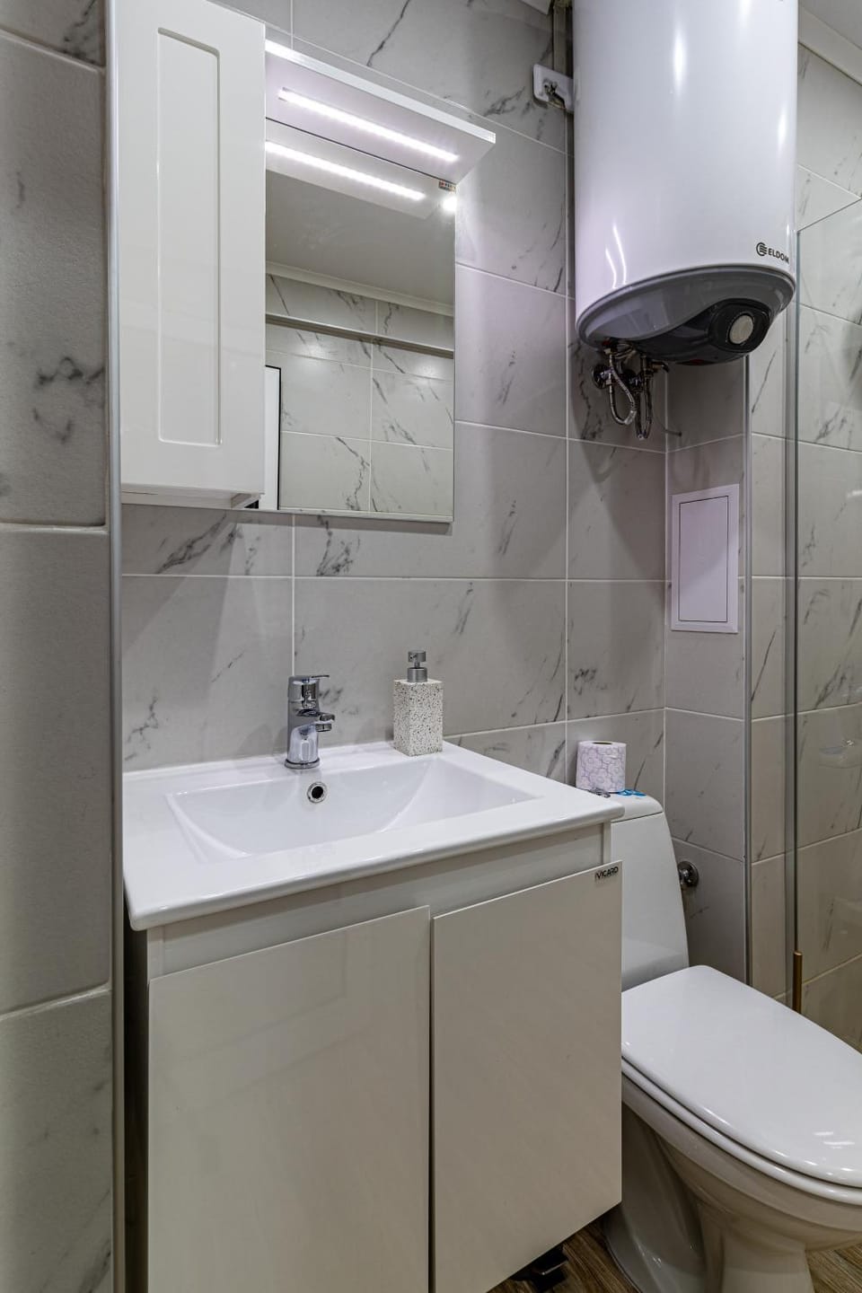 Student City Studio With Mountain View Balcony and Underground Parking 1 Apartment in Sofia