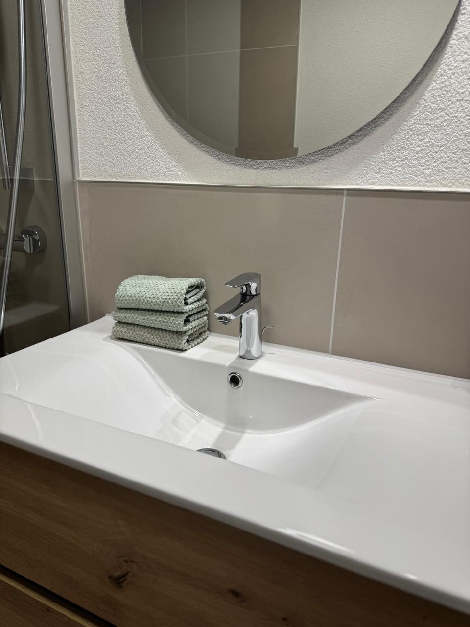 Bathroom, towels