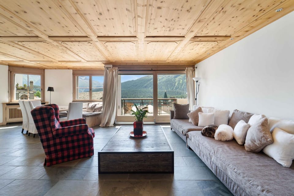 Natural landscape, Living room, Seating area, Dining area