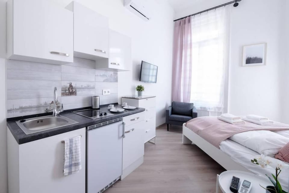 Studio at fantastic location with AC Apartment in Budapest