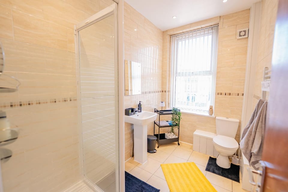 Shower, Toilet, Bathroom