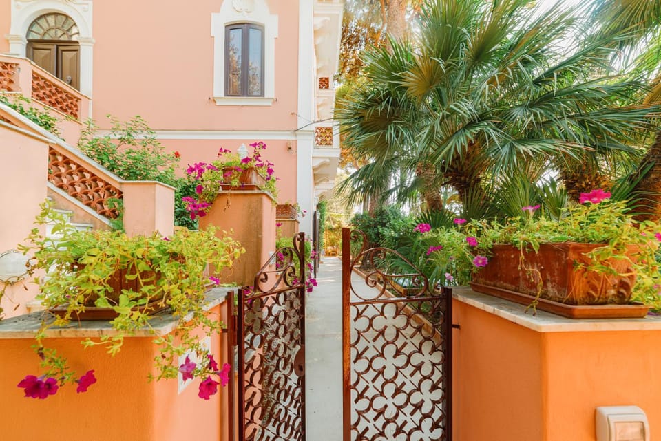 Garden, Garden view