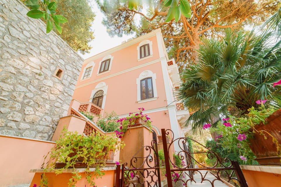 Property building, Garden
