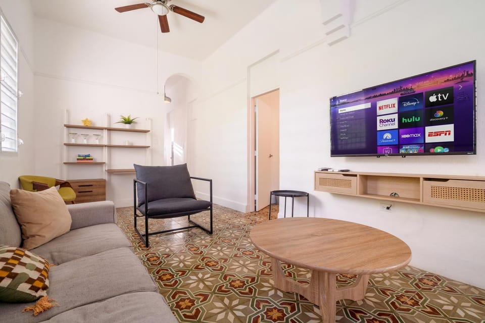 Communal lounge/ TV room, TV and multimedia, Living room, Seating area, Evening entertainment, fireplace