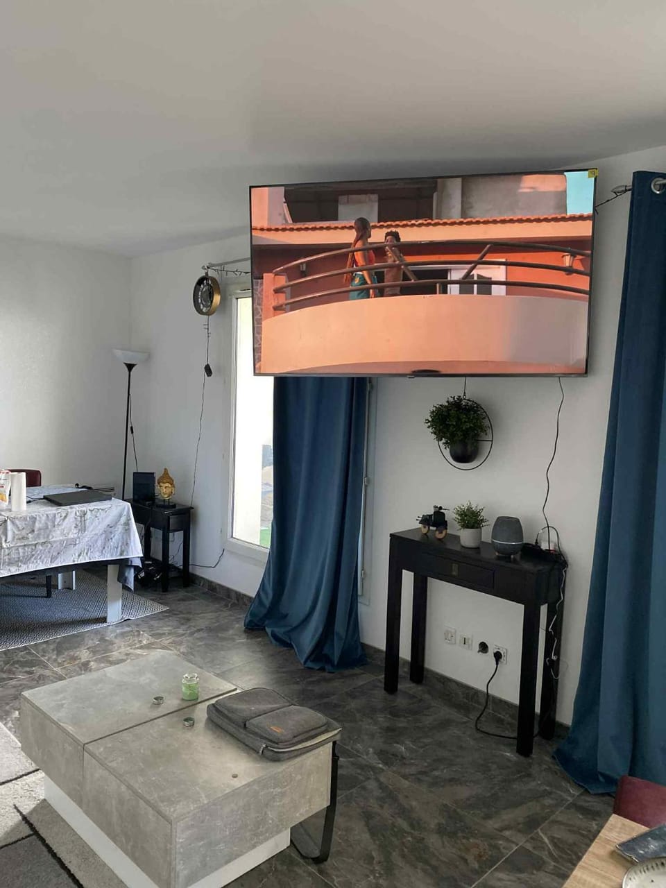 Bel et Spacieux appartement complétement refait à neuf Apartment in Île-de-France