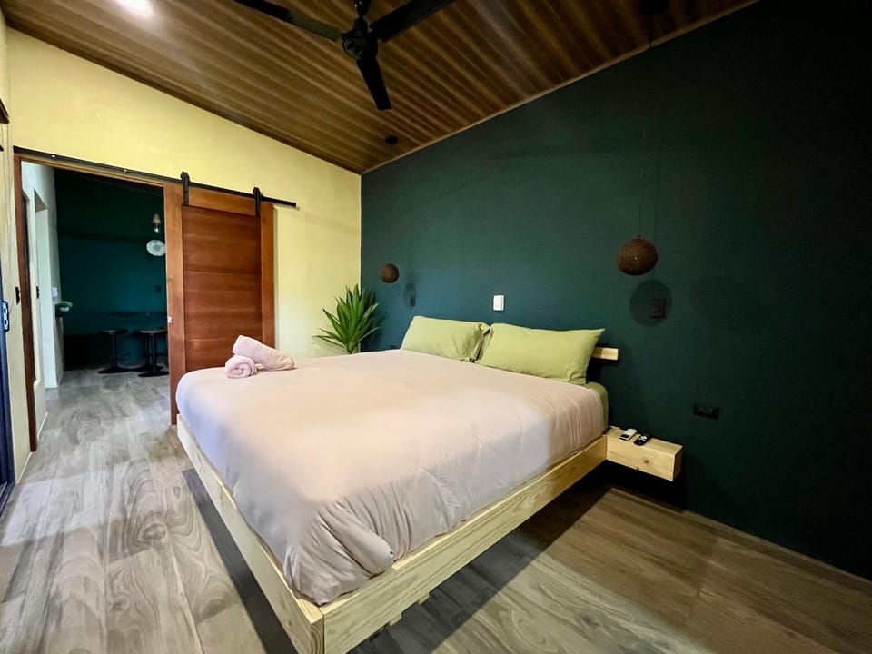 Jungle House with Private Jacuzzi Villa in Uvita