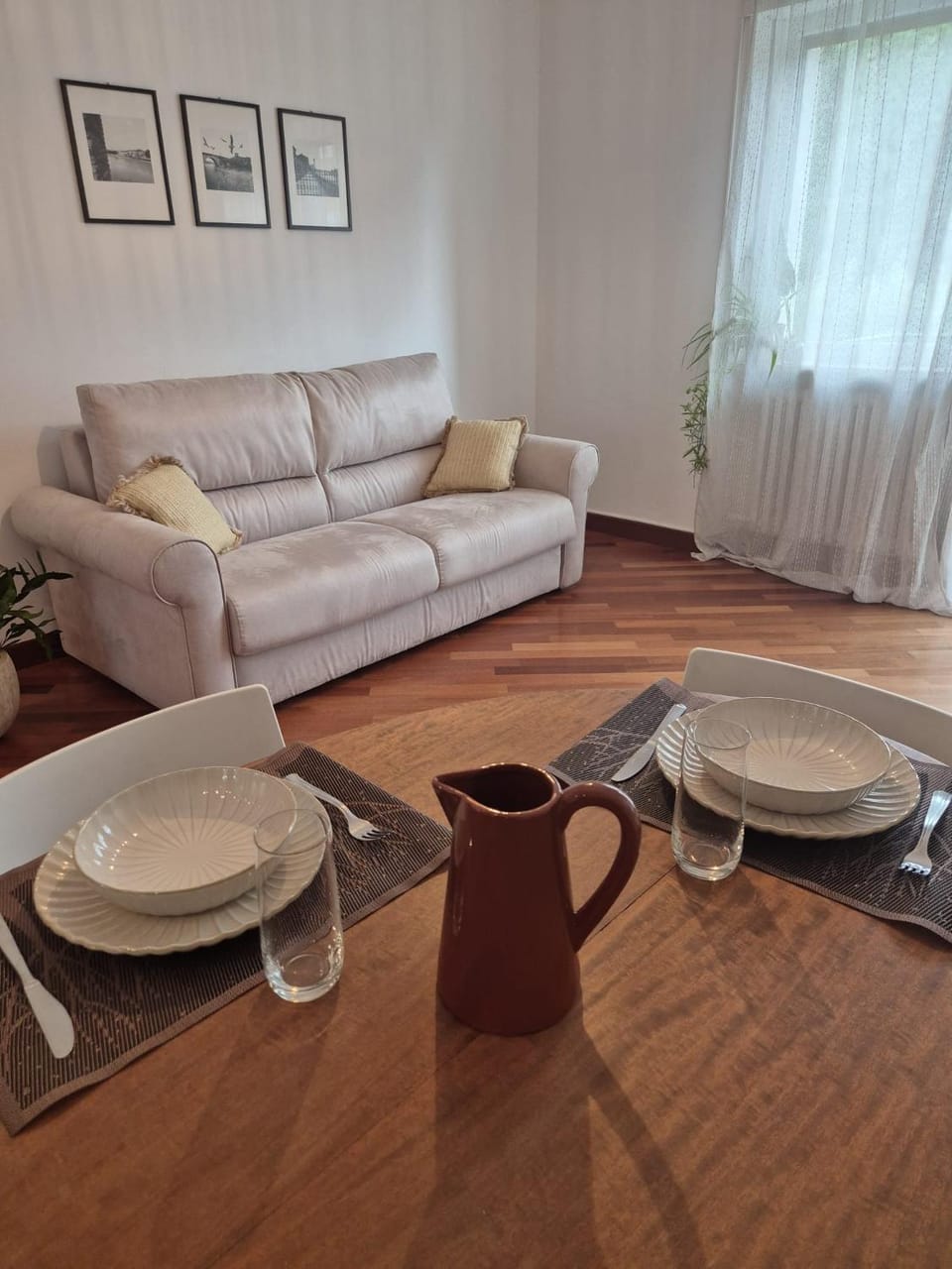 Living room, Dining area