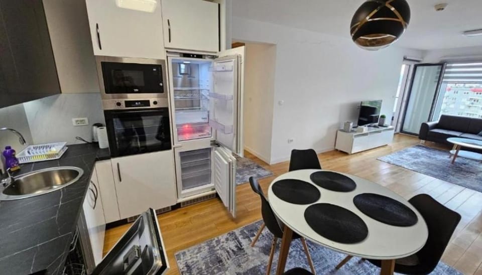 Luxury apartment 602 River Walk Apartment in Sarajevo