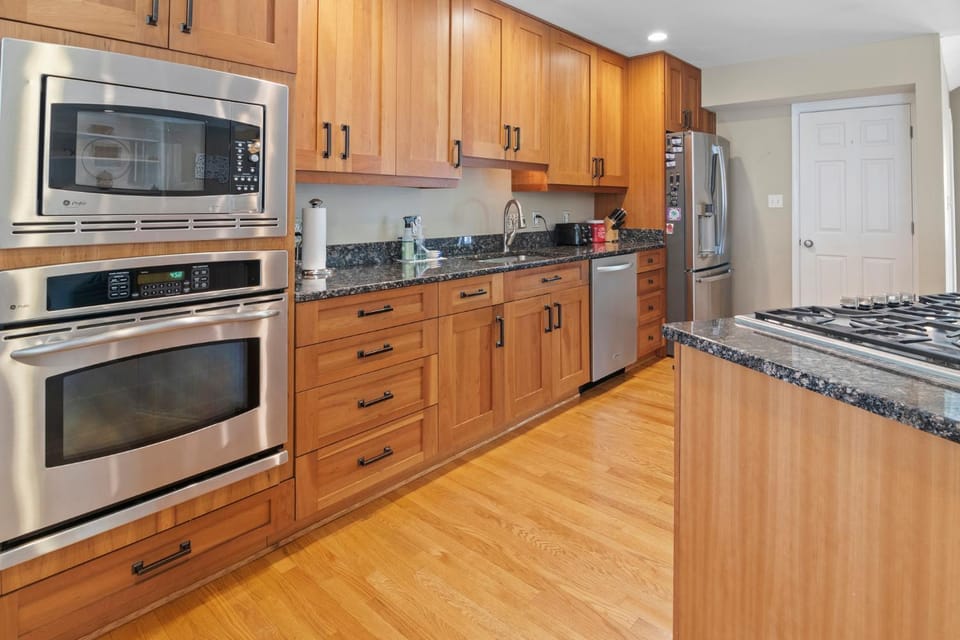 Silver Spring Oasis House in Fairland
