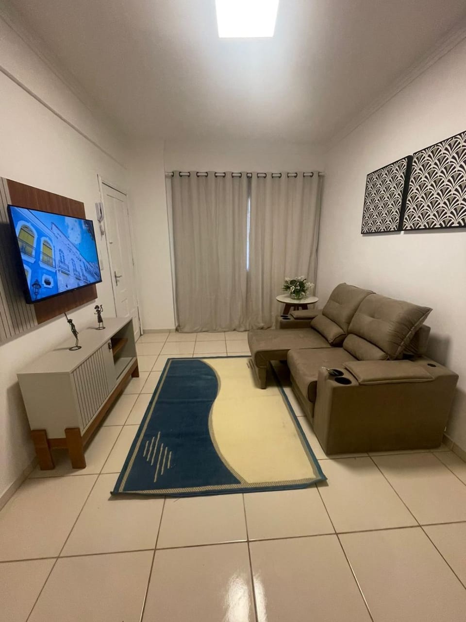 TV and multimedia, Seating area