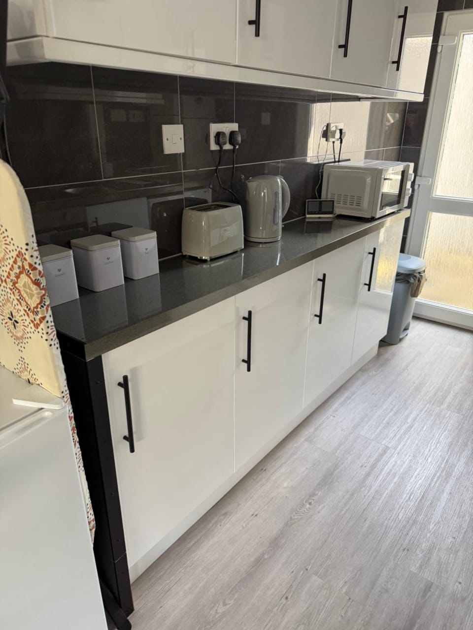 Coffee/tea facilities, toaster