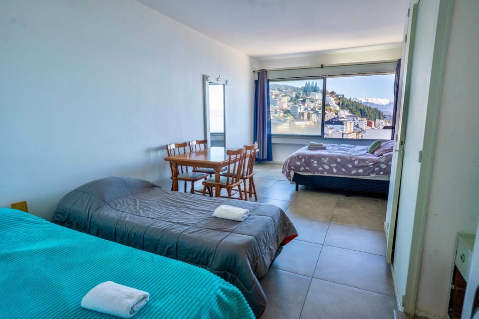 Bed, Living room, Photo of the whole room, Seating area, Dining area, Bedroom, towels