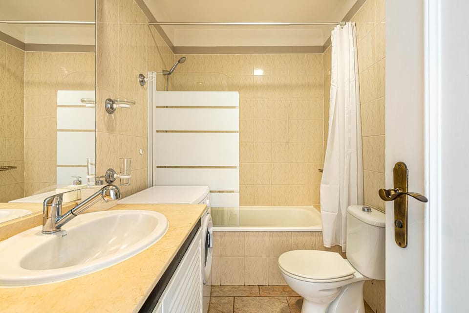 Bathroom, Bath