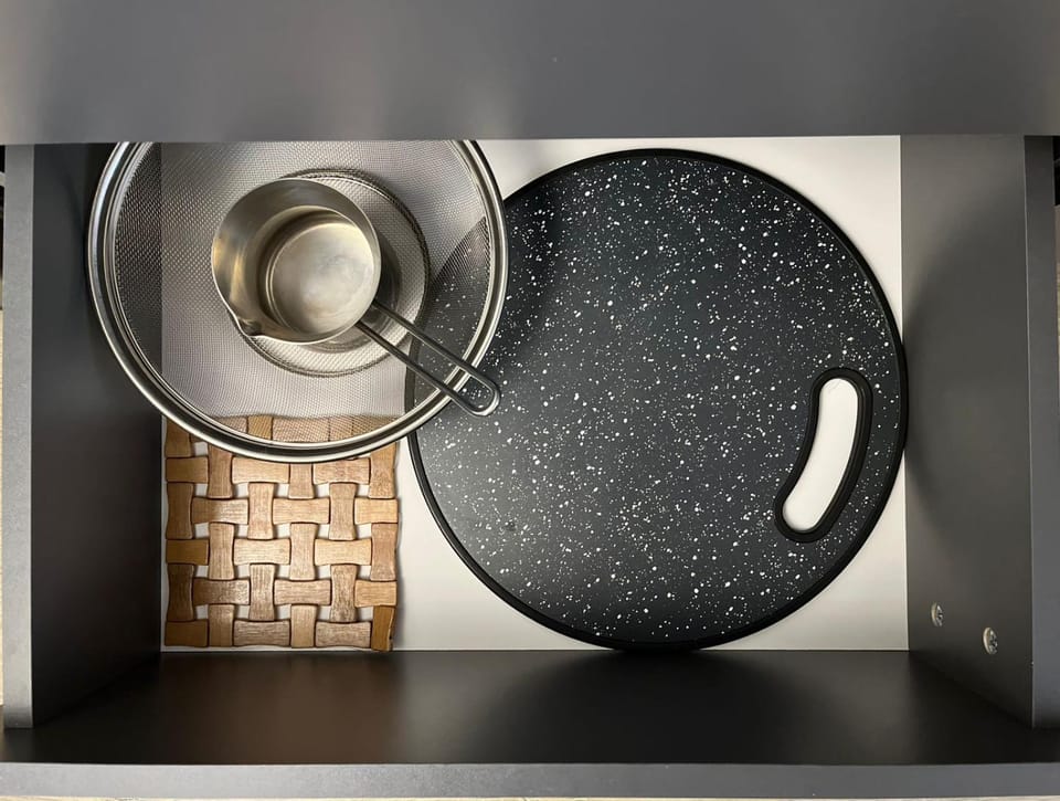 Kitchen or kitchenette