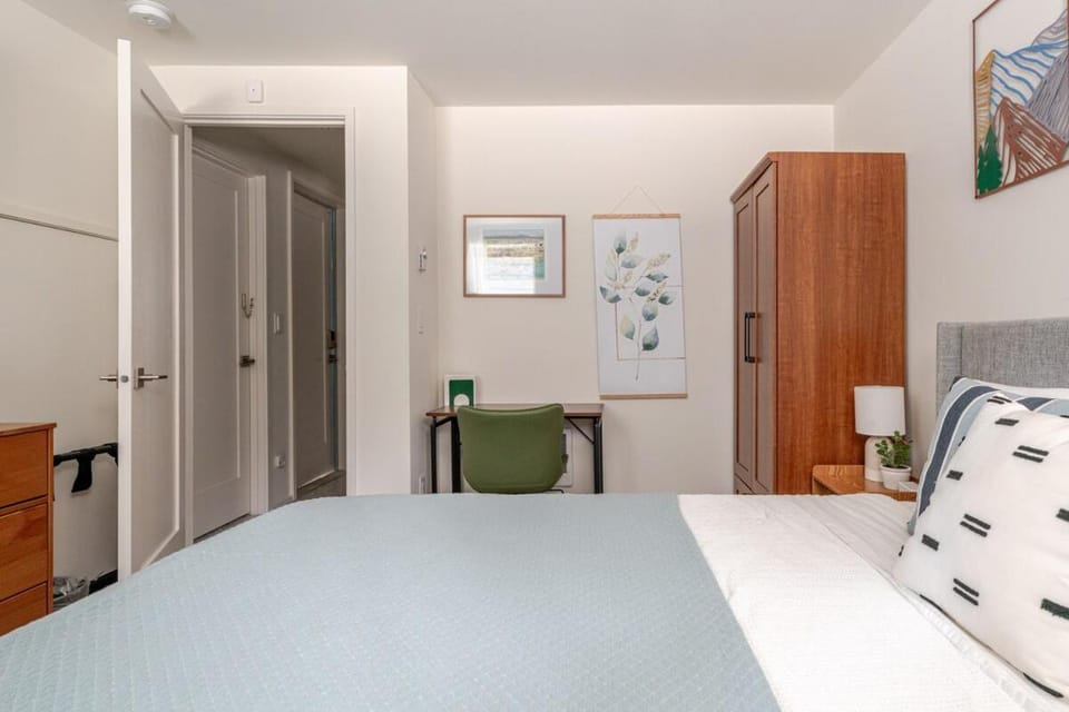 Bed, Bedroom, wardrobe
