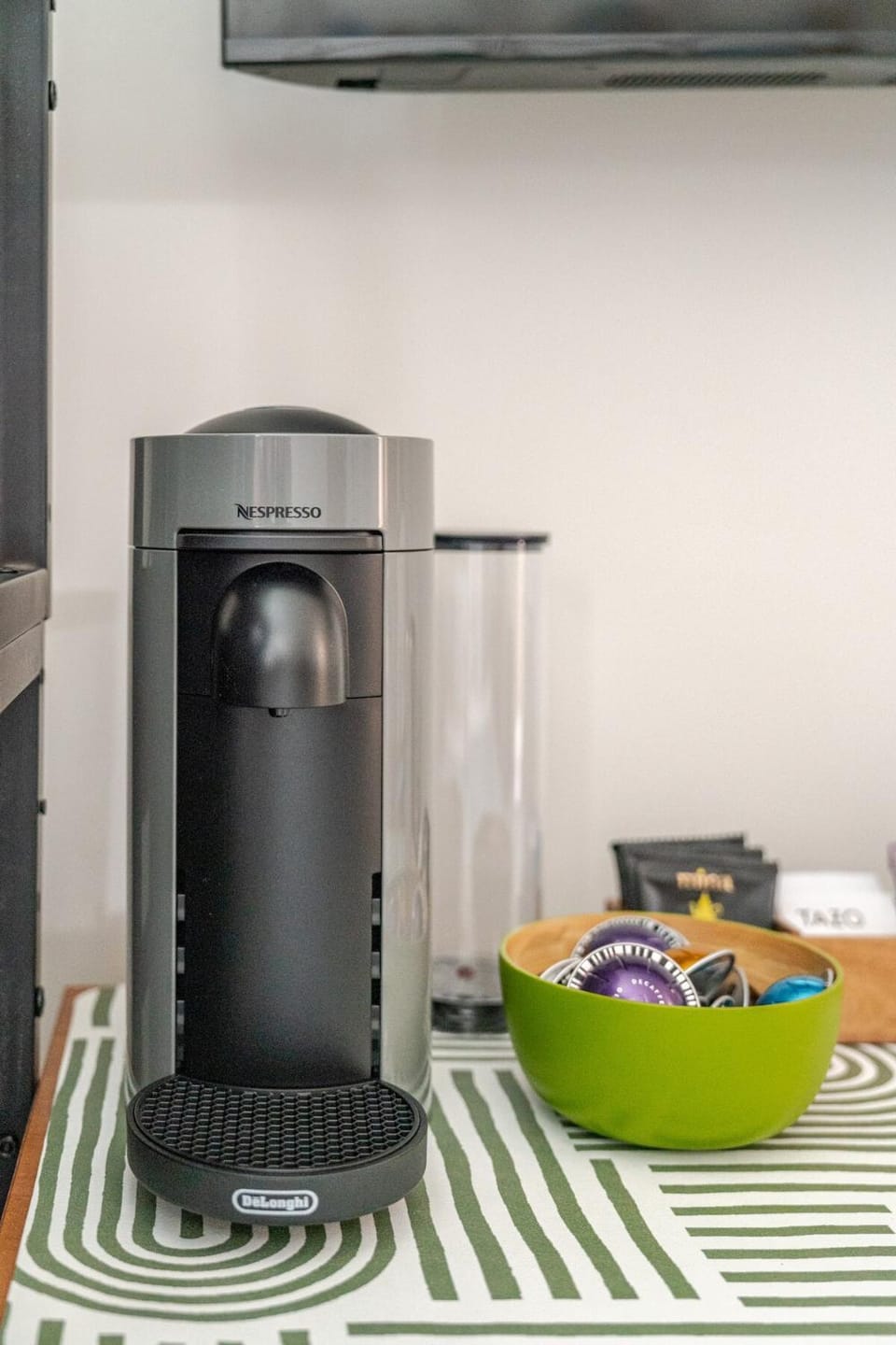 Coffee/tea facilities, Kitchen or kitchenette, Food and drinks, Food
