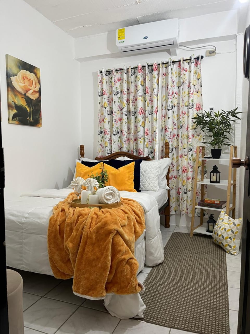 Bed, Bedroom, air conditioner
