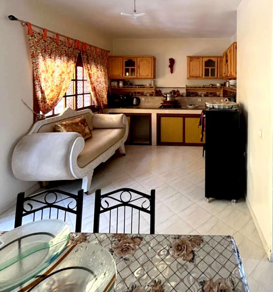 Spacious Villa with Fireplace for an Unforgettable Stay Villa in Casablanca-Settat