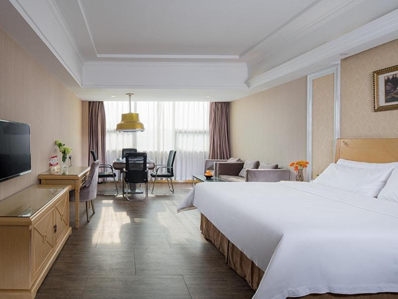 Vienna Hotel Guangzhou South Panyu Bridge Hotel in Guangzhou