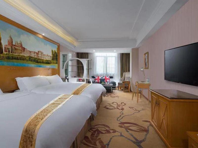 Vienna Hotel Guangzhou Panyu Dashi Qiao Hotel in Guangzhou
