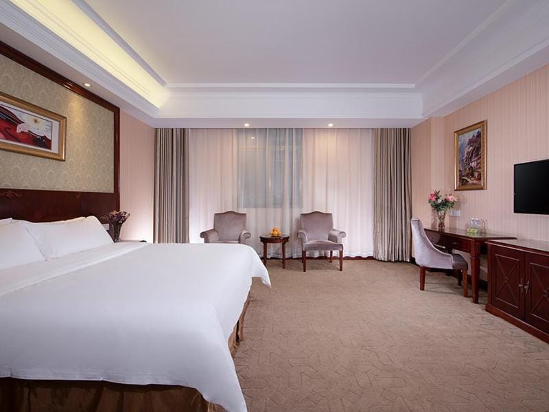 Vienna Hotel Guangzhou Panyu NanCun Hotel in Guangzhou
