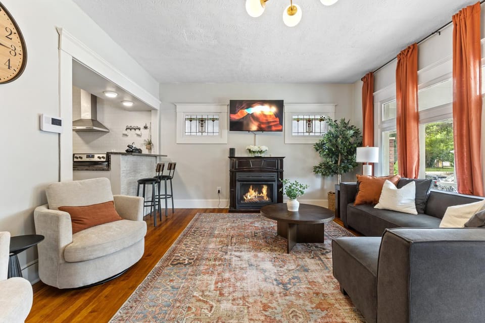 OrangeHome Apartment in Indianapolis