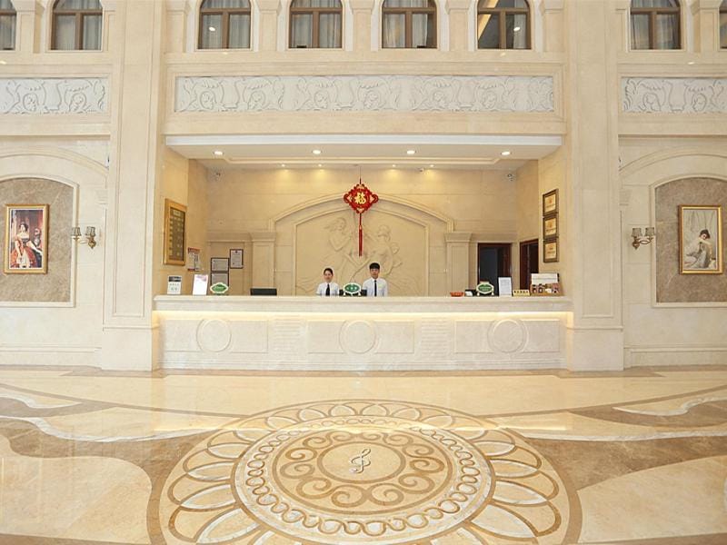 Vienna Hotel Shantou Longhu South Taishan Road Hotel in Guangdong