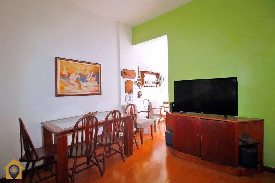 Sala e Quarto no Leme p/ 4 pessoas com garagem Apartment in Rio de Janeiro