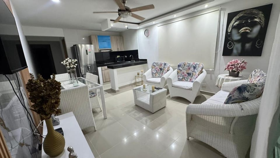 Communal lounge/ TV room, TV and multimedia, Kitchen or kitchenette