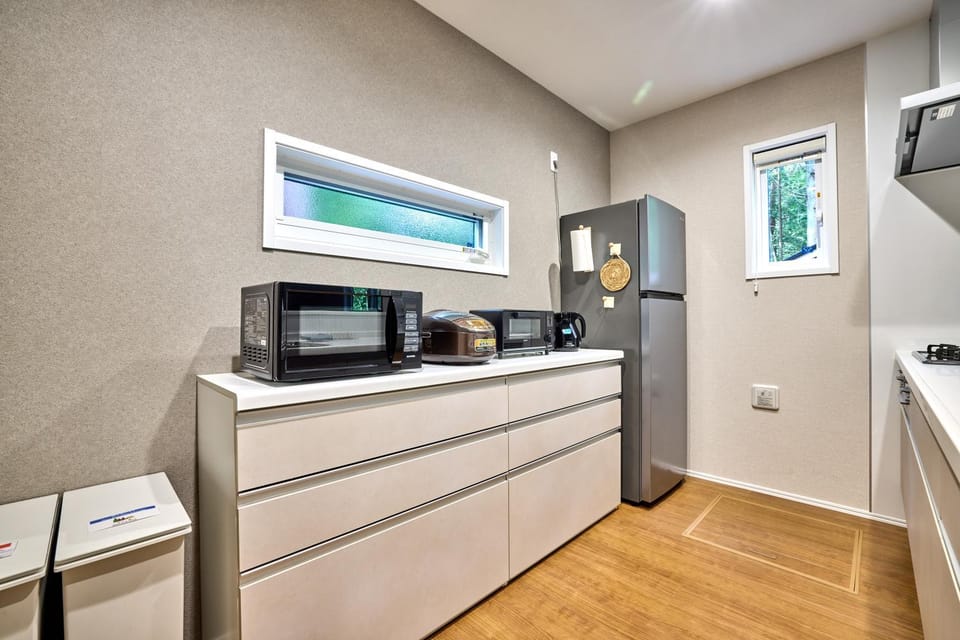 Kitchen or kitchenette, oven, toaster, kitchen