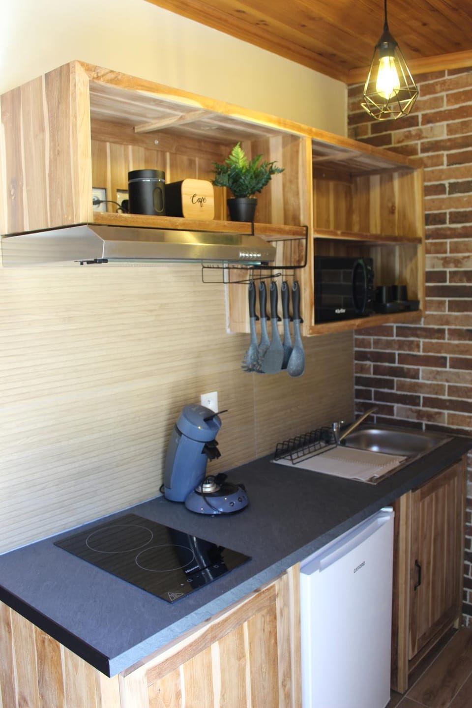 Kitchen or kitchenette, stove