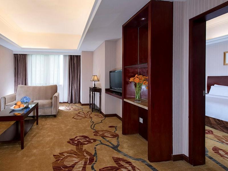 Vienna Hotel Shenzhen Yinhu Bus Station Hotel in Shenzhen