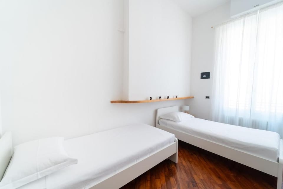 Historic Centre, Bright and Elegant Loft Apartment in Bologna