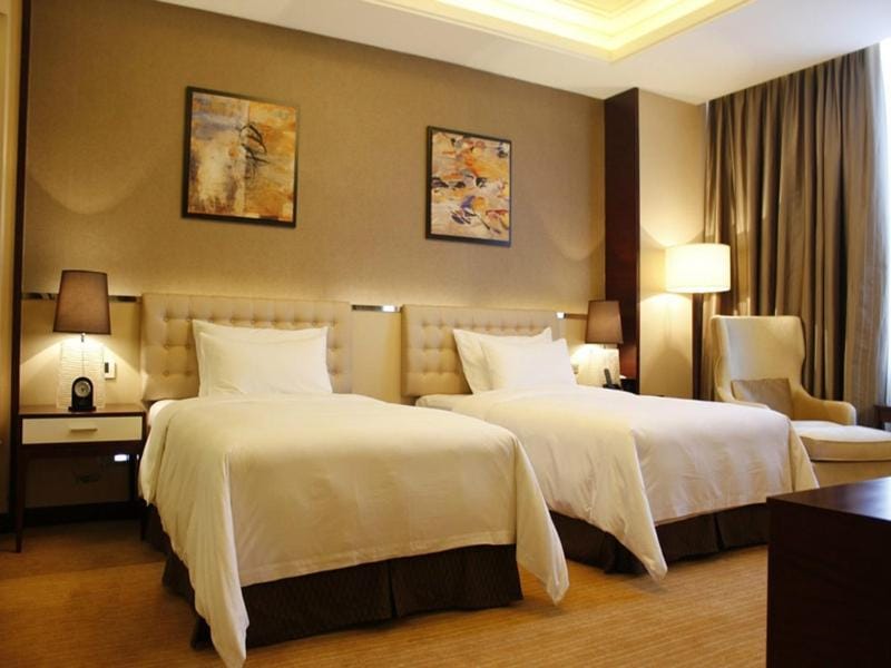 Vienna Hotel Shenzhen Exibition Center Hotel in Hong Kong