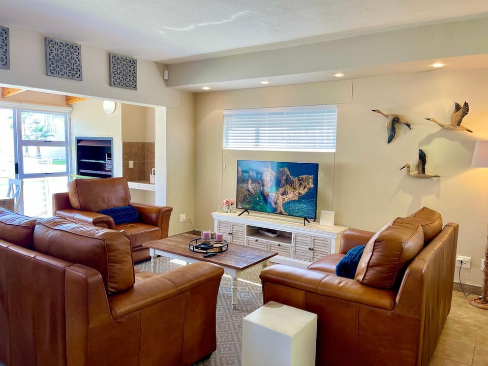 TV and multimedia, Living room, Sea view