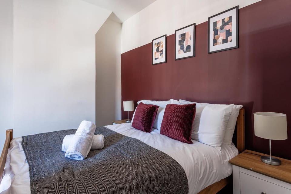 3 Bed Home from Home, Family, Workers and Friends House in Gateshead