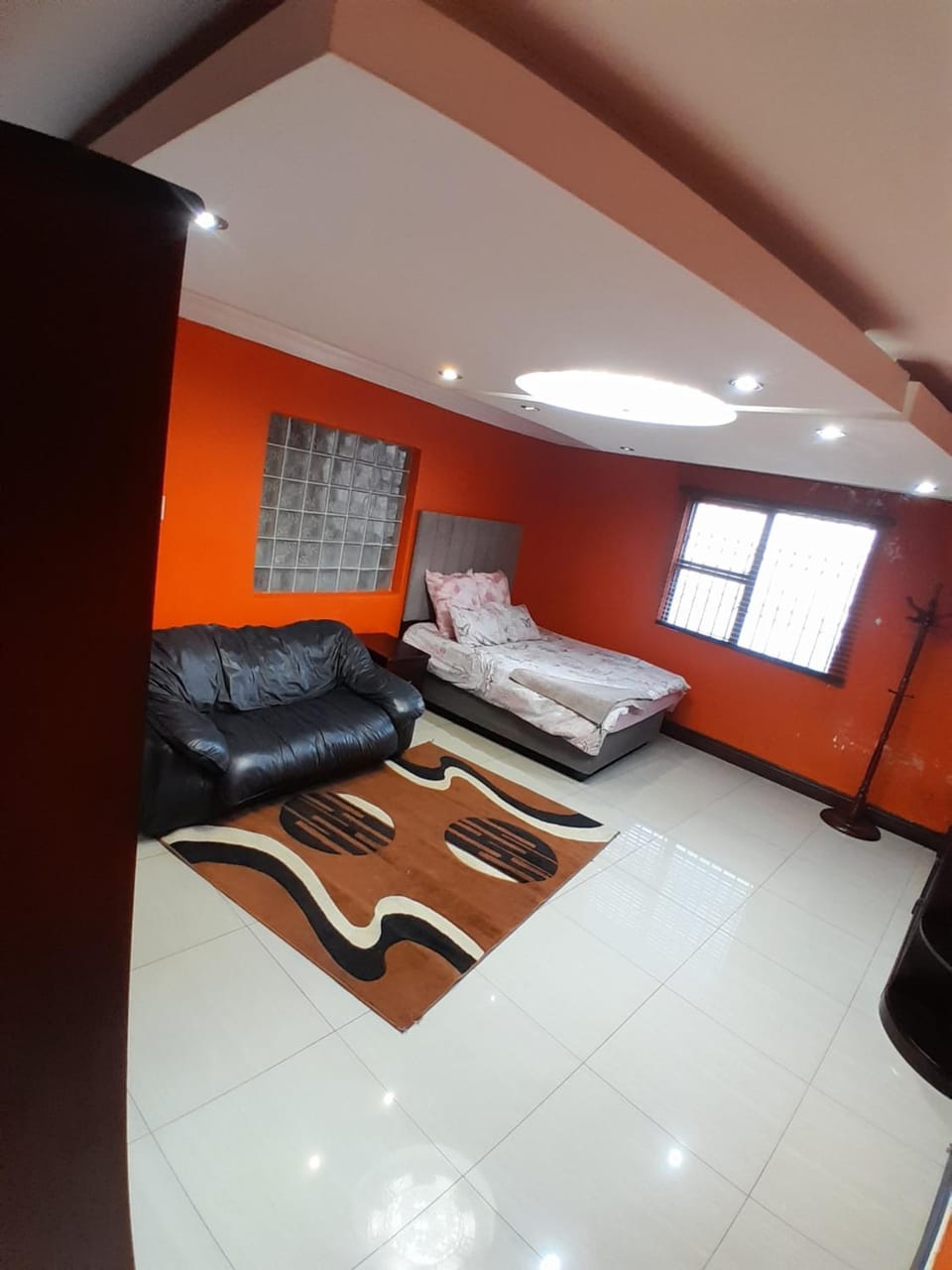 South gate guest house Bed and Breakfast in Gauteng