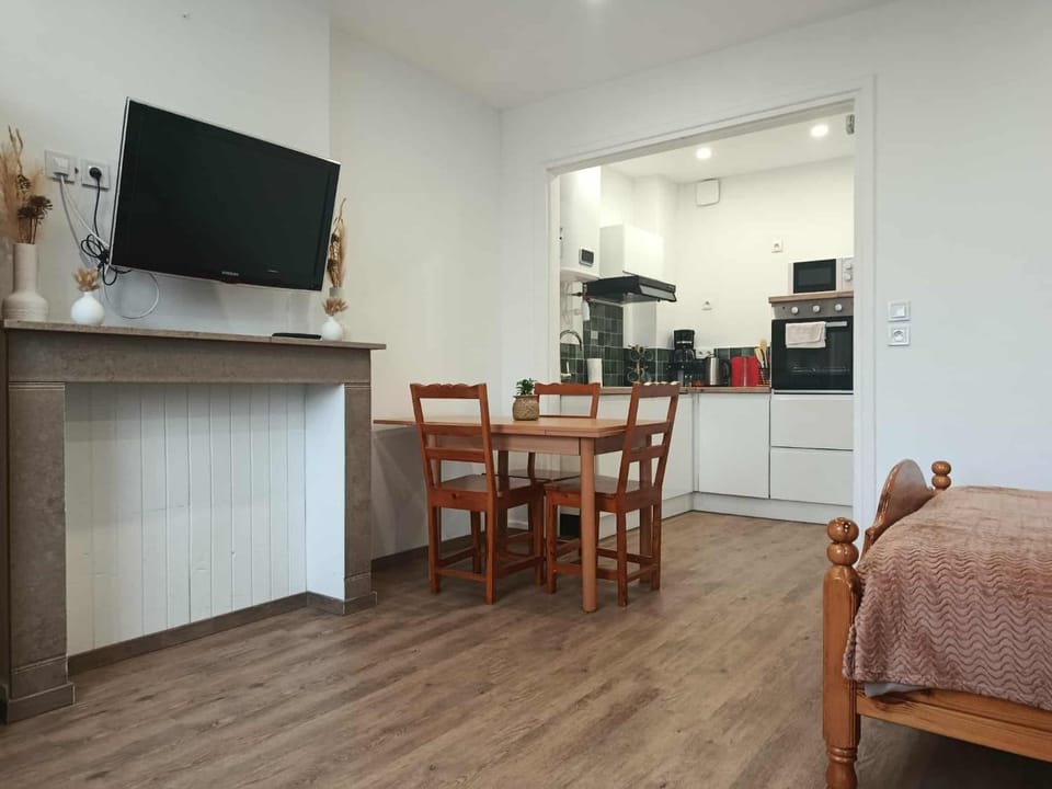 TV and multimedia, Dining area, oven, pet friendly, stove