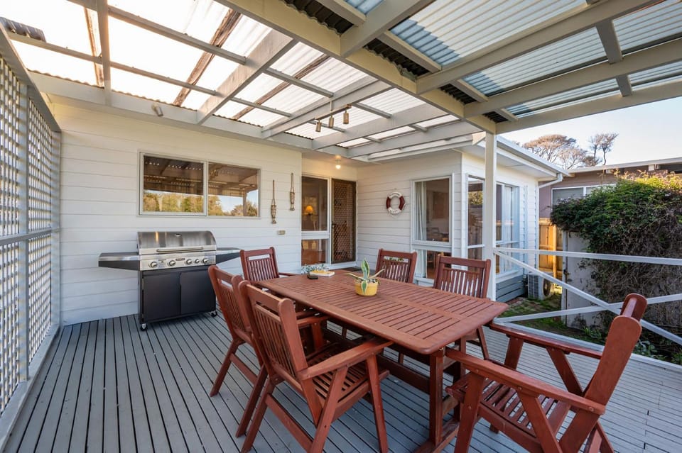 Property building, Patio, Seating area