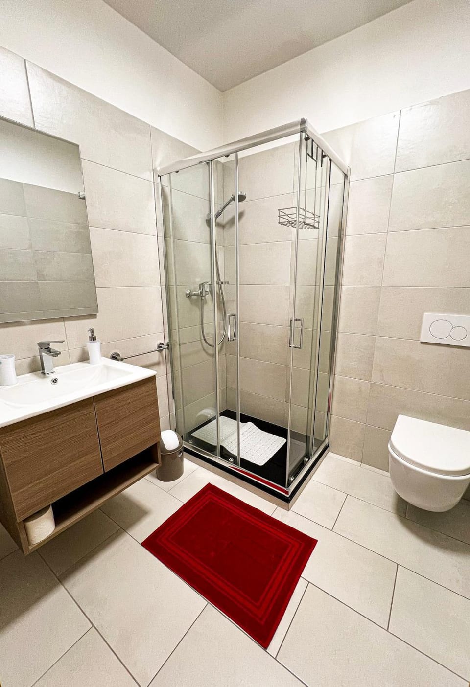 Shower, Toilet, Bathroom, towels