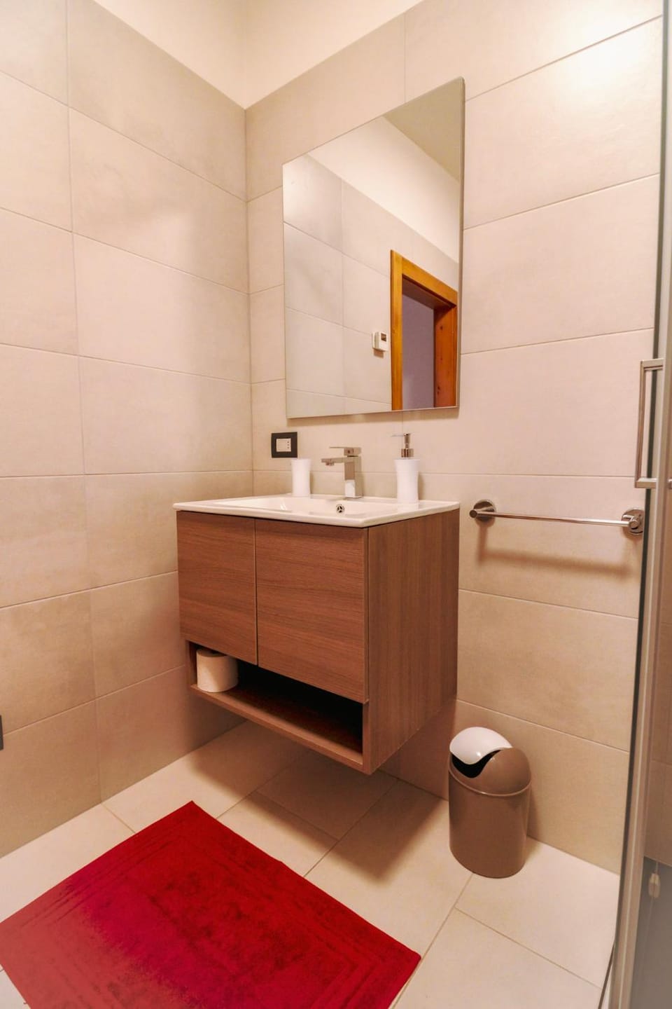 Bathroom, towels